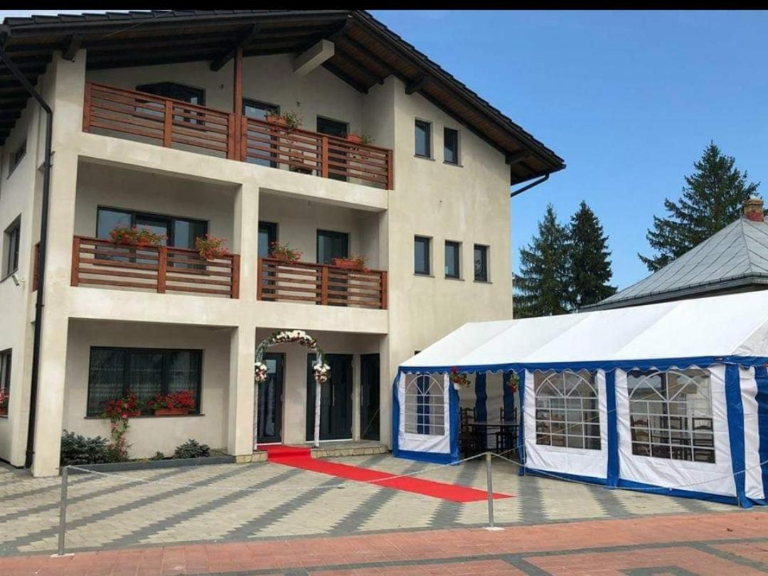 Enigma Bucovinei Ξενοδοχείο Vicovu de Jos Εξωτερικό φωτογραφία